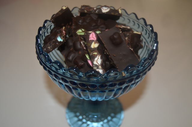 Chokolade med popsukker og skumfiduser - opskrift