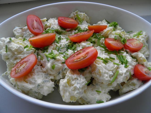 Kartoffelsalat, en klassiker til grillmaden