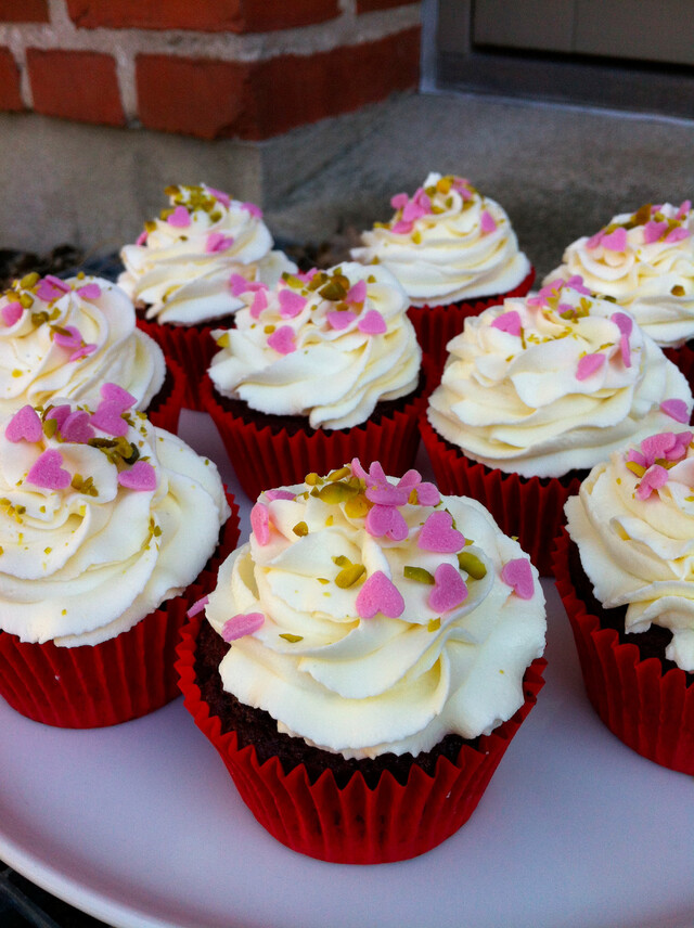 Red Velvet Cupcake m/Creme Cheese Frosting