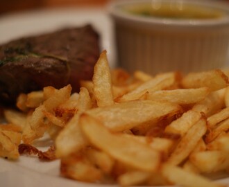 Oksemørbrad med hjemmelavet bearnaisesauce og pomme frites