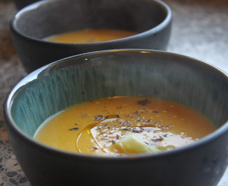 Gulerødder og blomkål - Varm suppe i blæsevejr