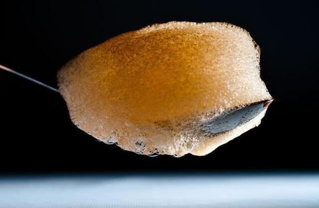 Gulerods skum med mandarin granité (sojalecithin)