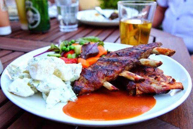 American barbecue spareribs