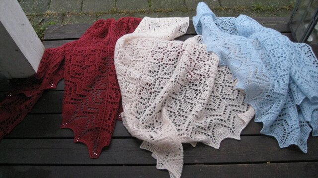 Hyacint lace shawl