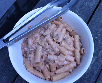 PASTA MED CHORIZO, TOMATPURE, FLØDE OG CHAMPIGNONER