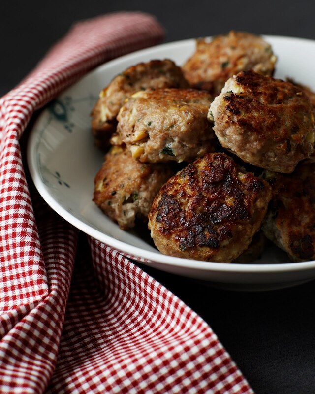 Frikadeller med et touch af jul