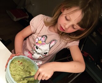 Børn i køkkenet – Vi laver guacamole