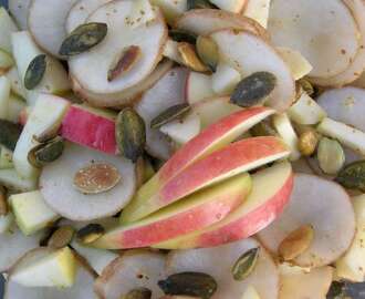 Jordskok-æblesalat – lækkert, hurtigt og nemt
