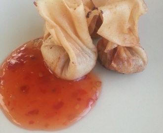 Wontons med sød chilisauce