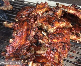 Spareribs på grillen