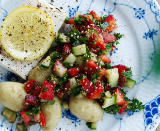 Hellefisk med jordbærsalsa