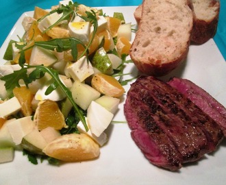 Steak og Frugtsalat med Mozzarella