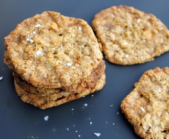 Chewy havrecookies med hvid chokolade og havsalt