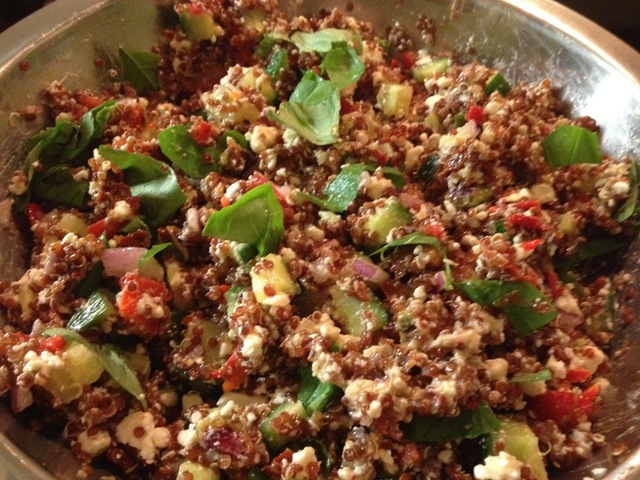 Quinoa med feta og pistacie*