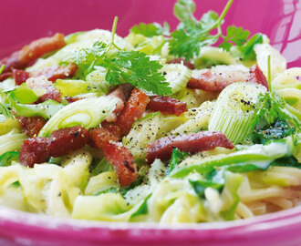 Pasta a la carbonara med spidskål