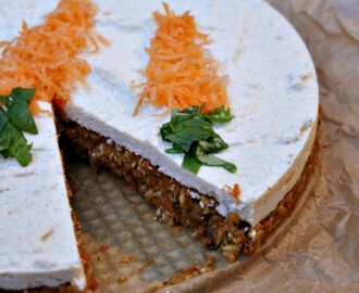 Rå gulerodskage med frosting ala cream cheese – opskrift