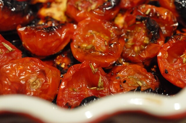 Langtidsbagte tomater – små søde og smagfulde.