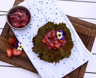 Veganske spinat-, blomkåls- og matchavafler med nicecream