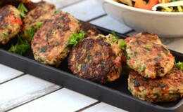 Kyllingefrikadeller