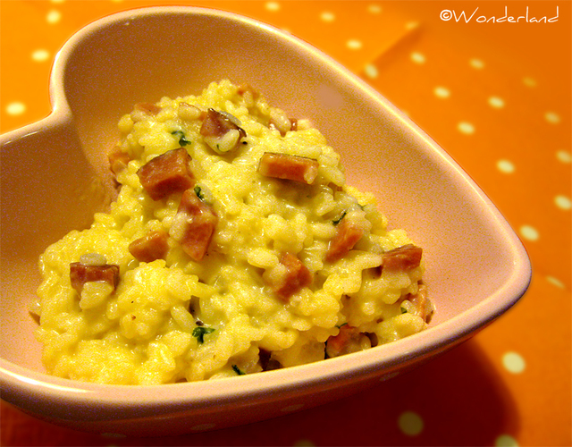 Speck risotto tuorejuustolla