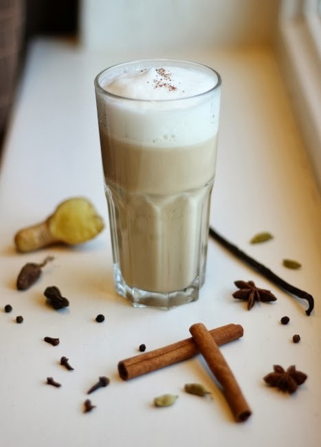 Lempparijuoma: itse tehty chai latte