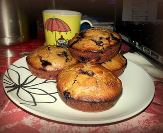 Mustikka-suklaa-lime-muffinit