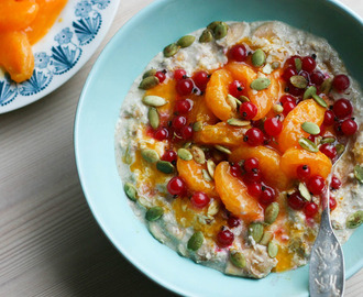 Tuorepuuro inkiväärisatsumilla | Overnight oats with ginger poached satsumas