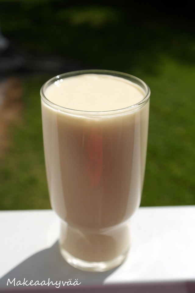 Itse tehty kondensoitu maito (*laktoositon*)
