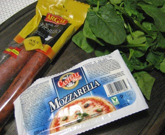 Pizzaa chorizolla ja mozzarellalla