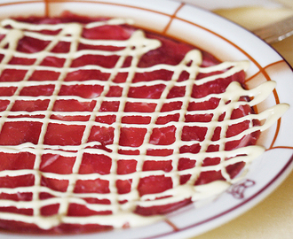 Alkuperäinen carpaccio, Harry’s Bar, Venetsia Giussepe Cipriani 1950.