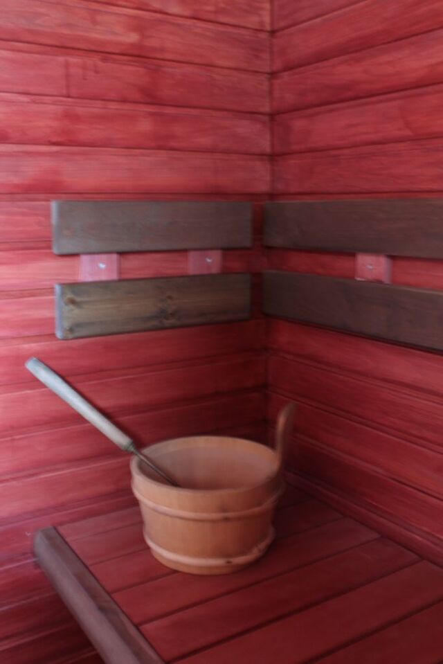Onni on punainen sauna