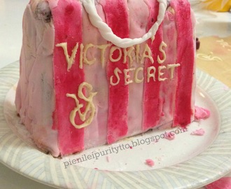 Kakkuja (Victoria's secret & avaruussukkula)