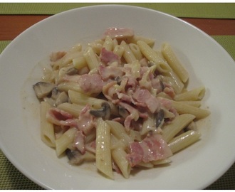 Pekoni-herkkusienipasta