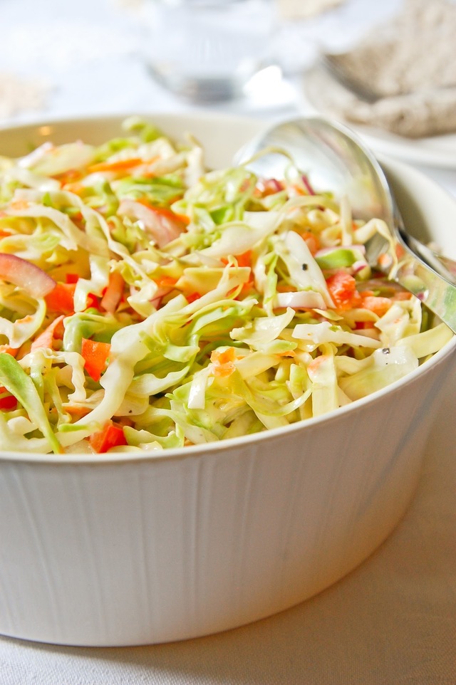 Coleslaw eli amerikkalainen kaalisalaatti