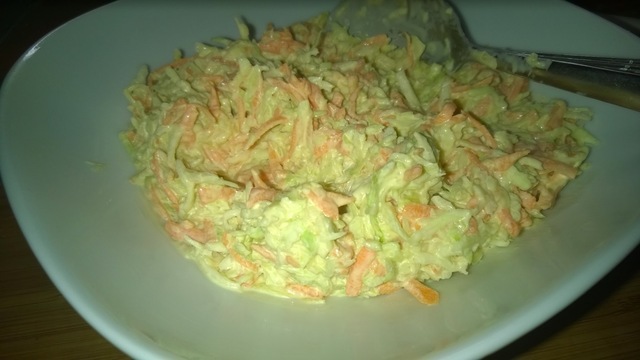 Coleslaw salaatti