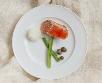 Lohipastrami ja sitruunajäädyke / Salmon pastrami and lemon sherbet