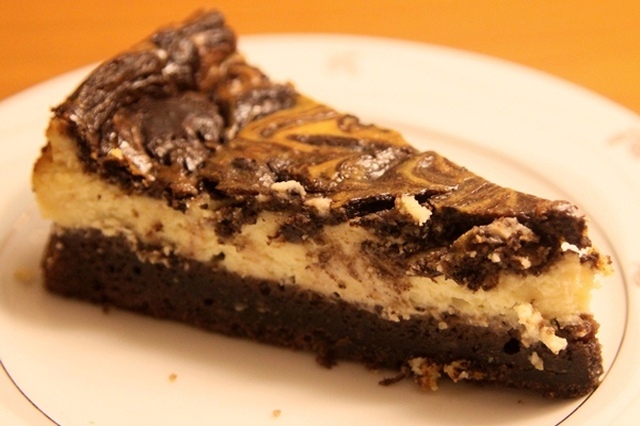 Brownie Cheesecake (Brownie Juustokakku)