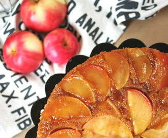 APPLE CARAMEL UPSIDE DOWN CAKE