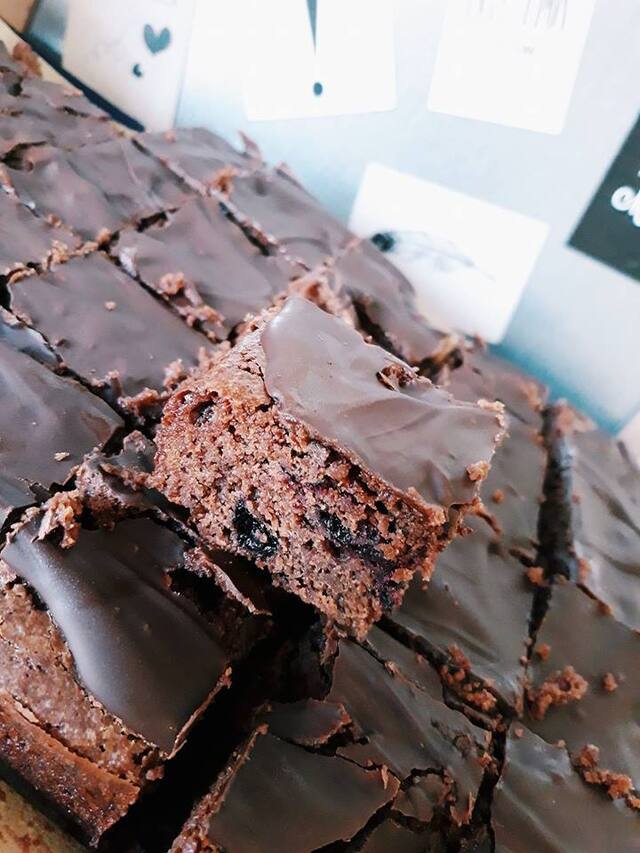 Mustaherukka brownies