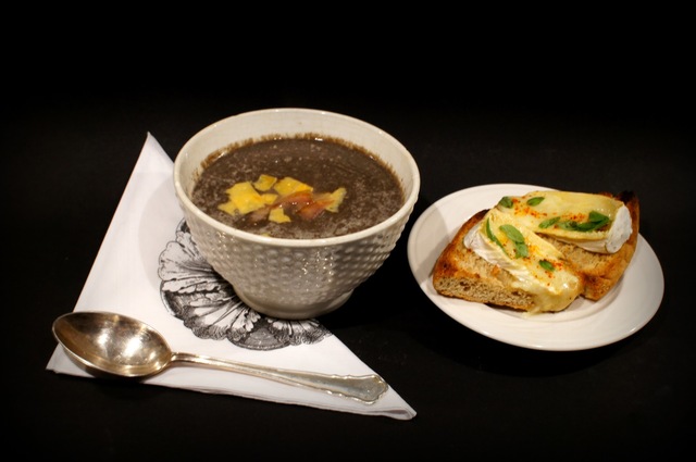 Black chantarelle soup
