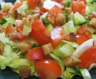 Perus salaatti