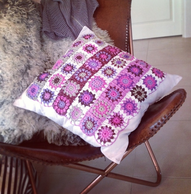 Virkattu tyyny / Crochet pillow cover
