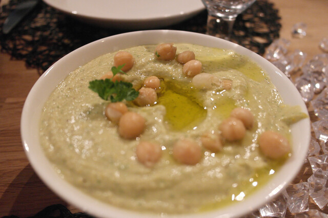 Hummus, falafel, pita = Israel