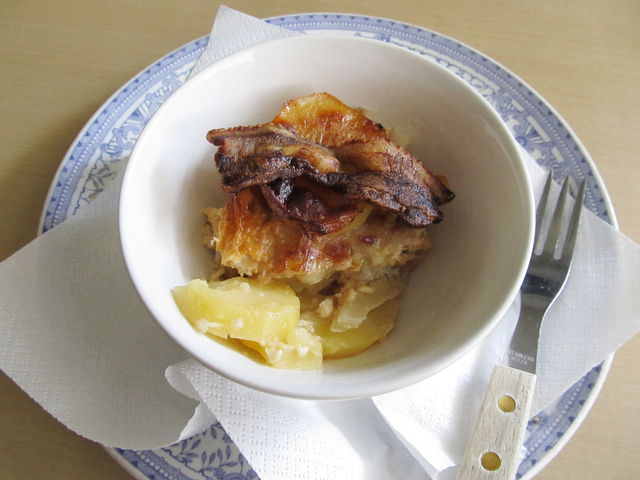 Aito ja alkuperäinen perunalaatikko – Old Style Potato Casserole