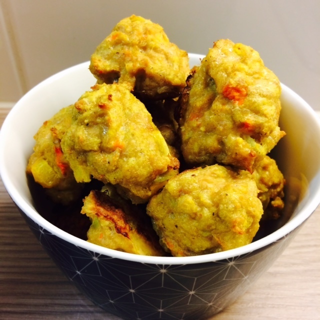 Curry-maustetut broileripyörykät