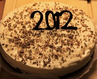 White Chocolate Cake & Happy New Year! (Valkosuklaakakku ja Hyvää Uuttavuotta!