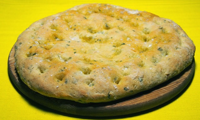 Focaccia sipulilla maustettuna