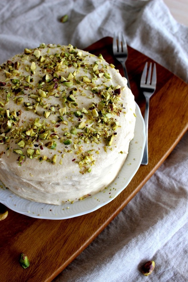 Simple caramel layer cake