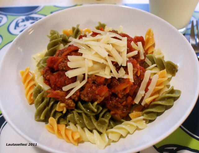 Lasten pasta ja bolognese-kastike – Laste pasta ja bolognese-kaste