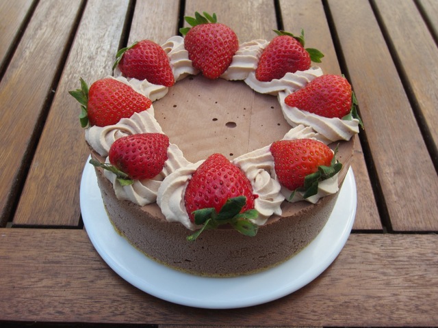 Jäädytetty suklaa Baileys kakku/ Frozen Chocolate Baileys Cake (15 cm)